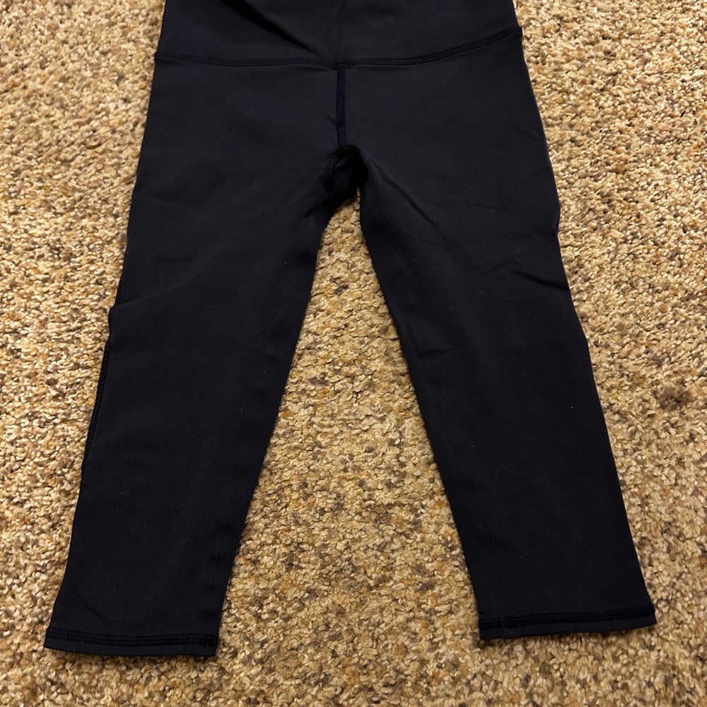 Lululemon reveal crop leggings